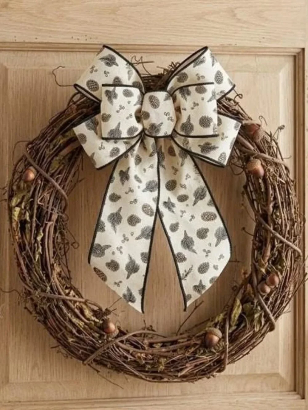 Canvas Pinecone Ribbon 4